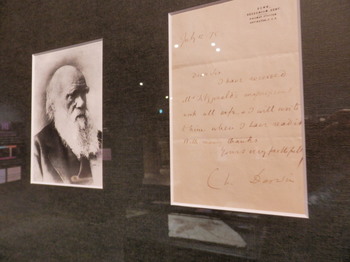 ダーウィンの直筆の手紙.jpg