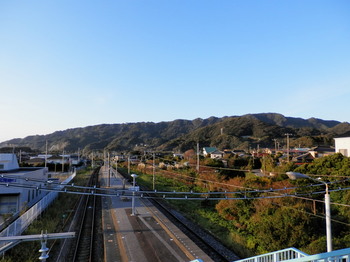 保田駅からの眺望（鋸山）.jpg