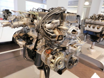 GT－R（PGC10型）エンジン.jpg